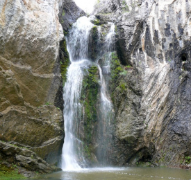 Каньонът на река Дракул, Добравишка скакля, екопътека Под камико