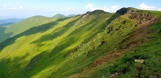 Връх Миджур и хижа Горски рай